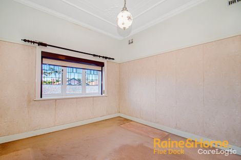 Property photo of 2 Boronia Avenue Russell Lea NSW 2046