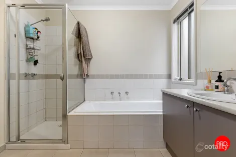Property photo of 2/17 Inglewood Street Golden Square VIC 3555