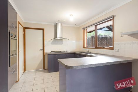 Property photo of 5 Garnet Close Narre Warren VIC 3805