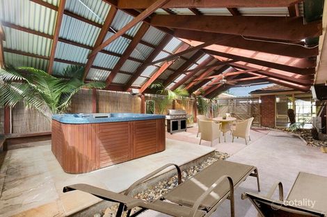 Property photo of 5 Garnet Close Narre Warren VIC 3805