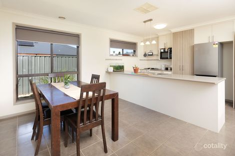 Property photo of 13 Silky Oak Avenue Wodonga VIC 3690
