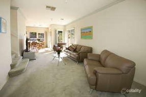 Property photo of 25 Tom Roberts Crescent Yallambie VIC 3085