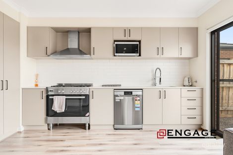 Property photo of 3 Islamabad Crescent Mount Cottrell VIC 3024