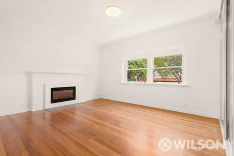 Property photo of 1/2 Raith Court St Kilda East VIC 3183