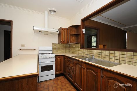 Property photo of 23 Fernhurst Drive Glen Waverley VIC 3150