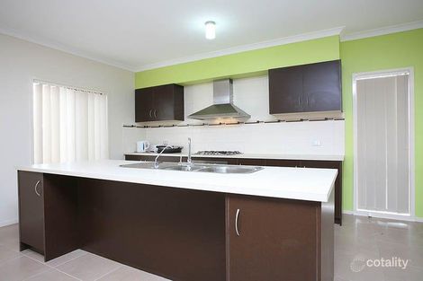 Property photo of 2 Forest Glade Way Caroline Springs VIC 3023