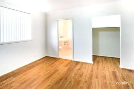 Property photo of 12 Oakhill Crescent Colebee NSW 2761