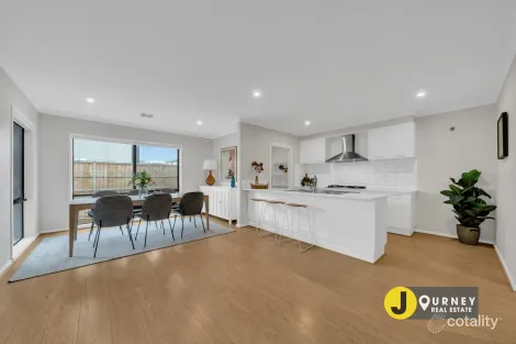 Property photo of 39 Zebu Drive Clyde North VIC 3978