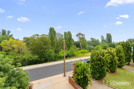 Property photo of 2/30 Trinculo Place Queanbeyan East NSW 2620