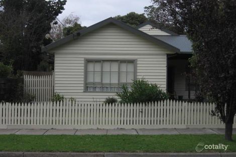 2 Sandra Gr, Bentleigh, VIC 3204