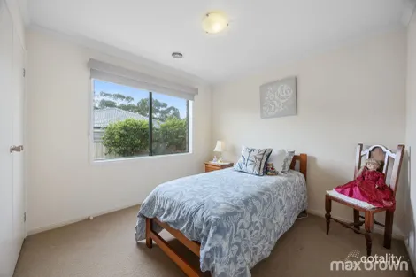 Property photo of 2 Rory Court Lilydale VIC 3140