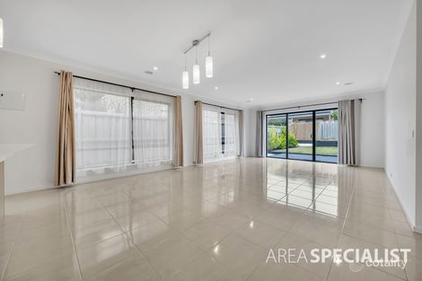Property photo of 38 Deoro Parade Clyde North VIC 3978