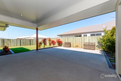 Property photo of 9 Beech Links Drive Ashfield QLD 4670