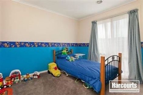 Property photo of 23 Swamp Gum Close Pakenham VIC 3810