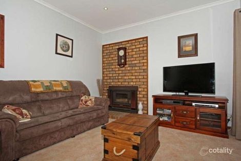 Property photo of 16 Hall Crescent Loxton SA 5333