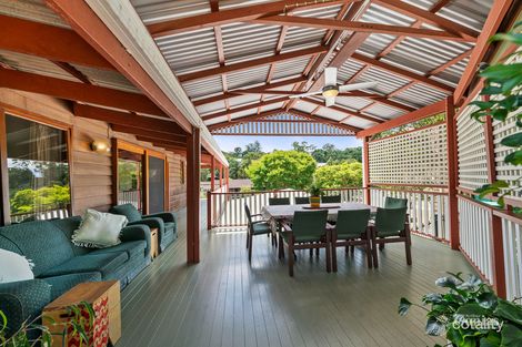 Property photo of 2 Bonhill Court Indooroopilly QLD 4068