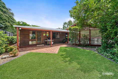 Property photo of 2 Bonhill Court Indooroopilly QLD 4068