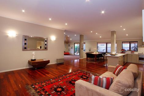 61 Boynton Gdns, Iluka, WA 6028