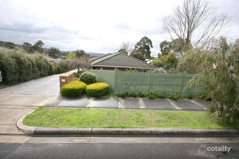 2/11 Meadow Rd, Croydon North, VIC 3136