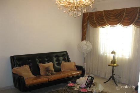 Property photo of 13 St Helena Parade Eastlakes NSW 2018