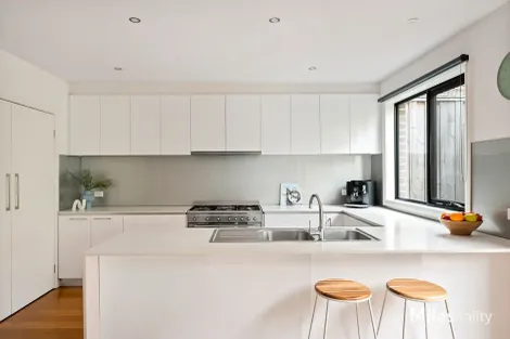 Property photo of 52 Myrtle Street Ivanhoe VIC 3079