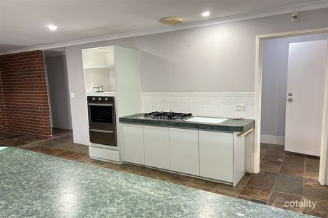 Property photo of 28 Floribunda Avenue Halls Head WA 6210