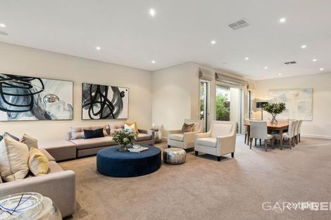 Property photo of 33 Labassa Grove Caulfield North VIC 3161