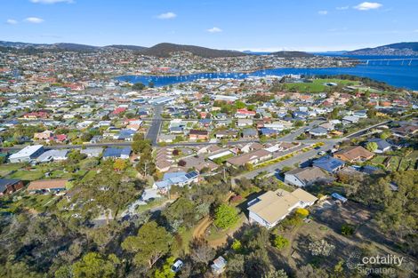 Property photo of 3 Tianna Road Lindisfarne TAS 7015