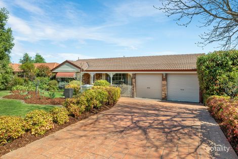 Property photo of 11 Parkview Crescent Jerrabomberra NSW 2619
