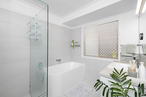 Property photo of 10 Macleay Place Thornlands QLD 4164