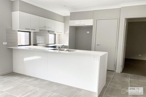 Property photo of 6 Pandorea Street Deebing Heights QLD 4306