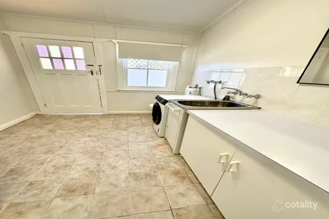 Property photo of 52 Binya Street Griffith NSW 2680