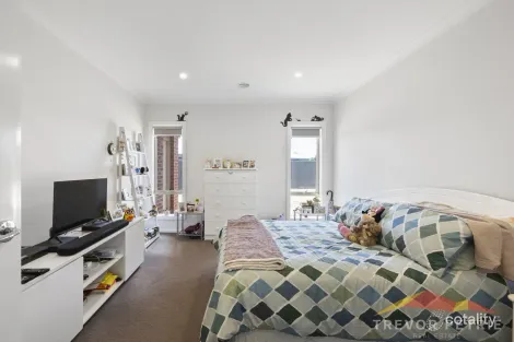 Property photo of 19 Oshannassy Parade Lucas VIC 3350