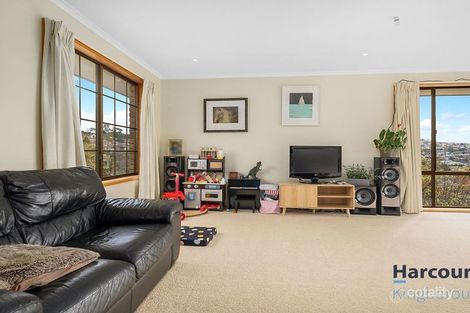 21 Suncoast Dr, Blackmans Bay, TAS 7052