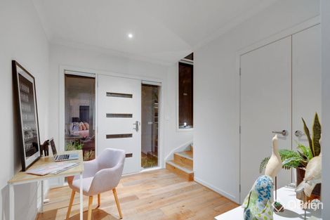 Property photo of 2/53 Bondi Road Bonbeach VIC 3196