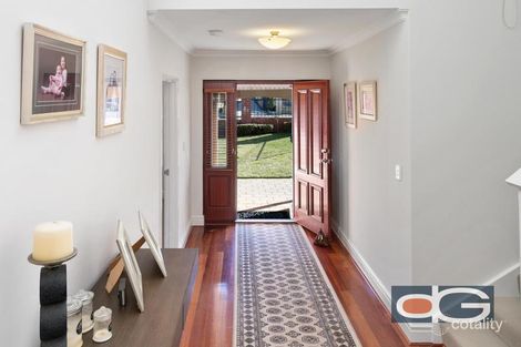 10 Darroch St, Beaconsfield, WA 6162