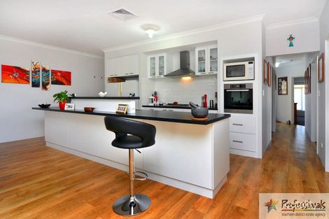 Property photo of 13 Apsley Circle Millbridge WA 6232