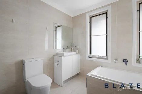 Property photo of 27A Scottsdale Circuit West Hoxton NSW 2171