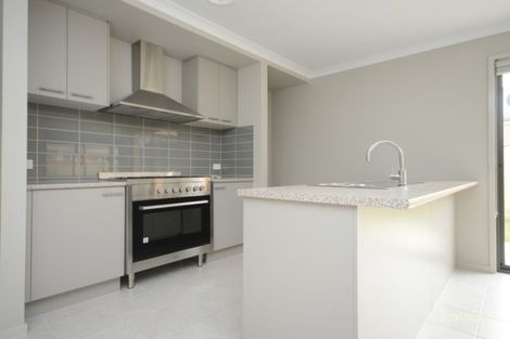 Property photo of 18 Shannon Boulevard Bairnsdale VIC 3875