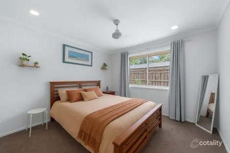 Property photo of 3 Sandpiper Crescent Jubilee Pocket QLD 4802