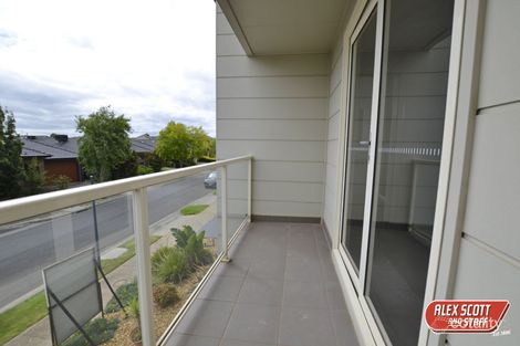 Property photo of 4 Wembley Circuit Pakenham VIC 3810