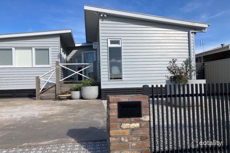 18 Smalley St, California Gully, VIC 3556