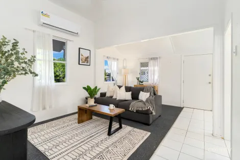 Property photo of 90 Harbourne Street Koongal QLD 4701