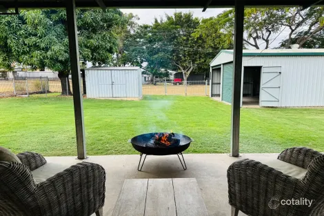 16 Lawrence St, Moranbah, QLD 4744