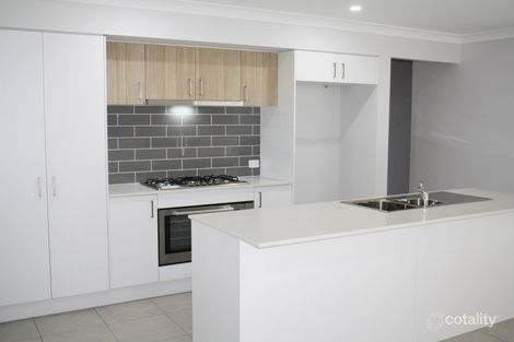 Property photo of 39 Benjamen Crescent Nirimba QLD 4551