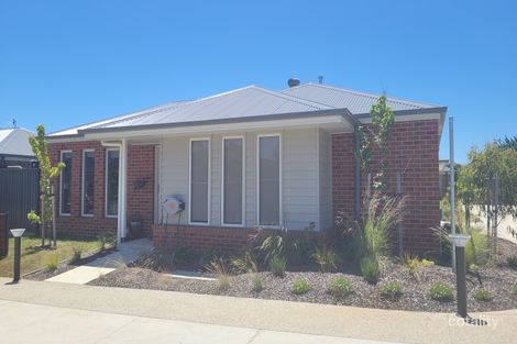 33 Eldenwood Mews, Canadian, VIC 3350