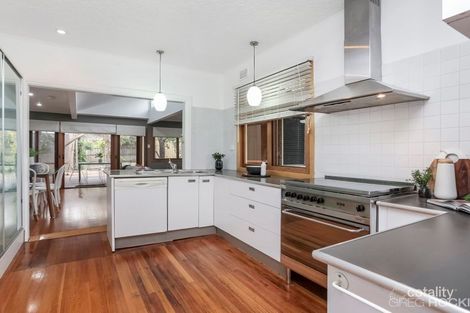 Property photo of 152 Woods Street Newport VIC 3015