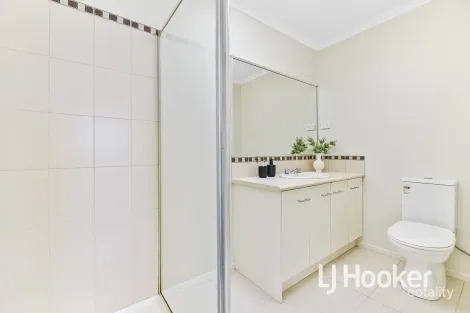 Property photo of 174 Paterson Drive Lynbrook VIC 3975