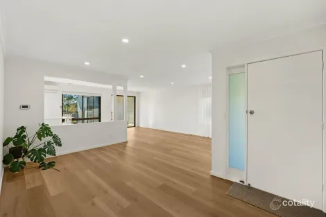 Property photo of 11 Bay Road Eagle Point VIC 3878
