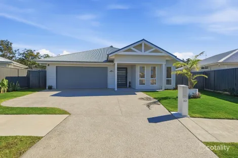 Property photo of 32 Grouper Crescent Moonee Beach NSW 2450